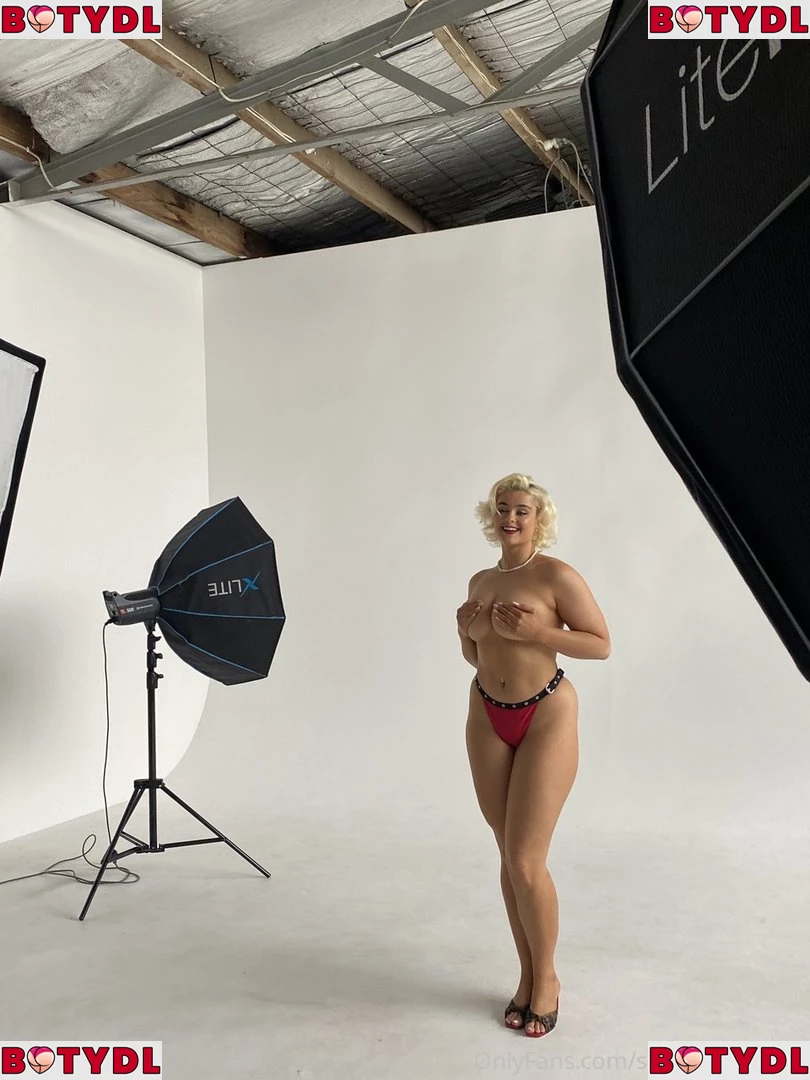 Stefania Ferrario Onlyfans Photo Gallery 