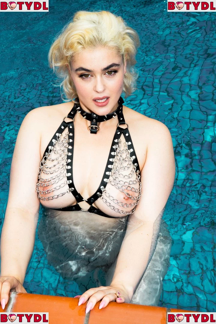 Stefania Ferrario Onlyfans Photo Gallery 