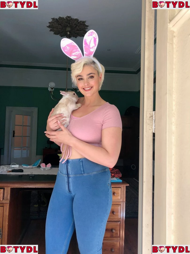 Stefania Ferrario Onlyfans Photo Gallery 