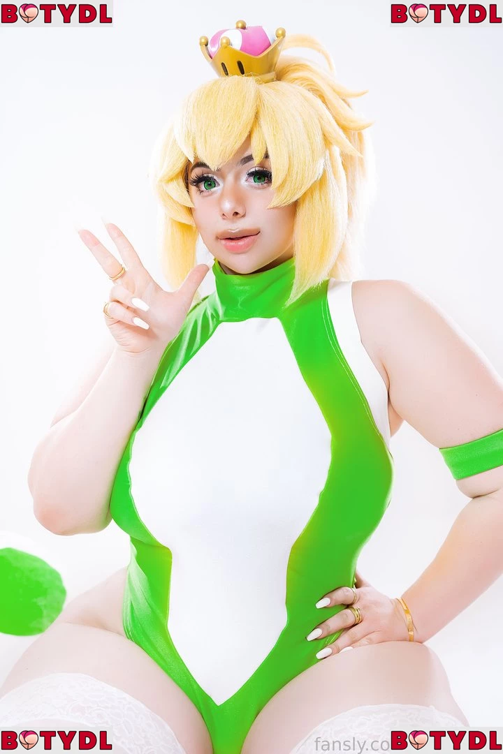 Momokun Onlyfans Photo Gallery 