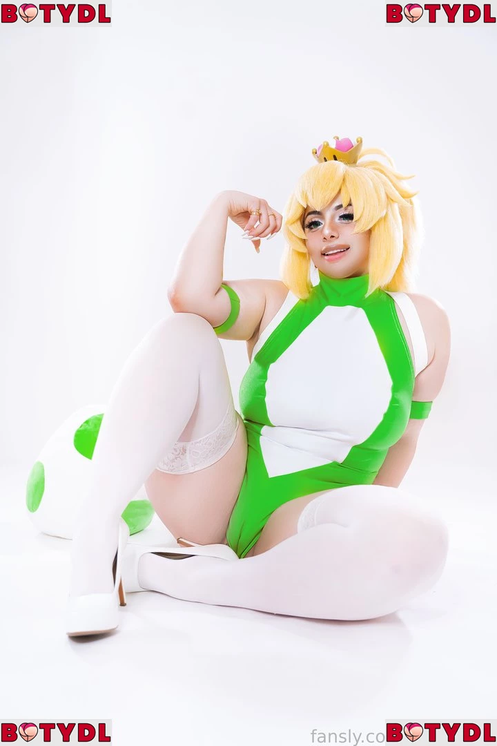 Momokun Onlyfans Photo Gallery 