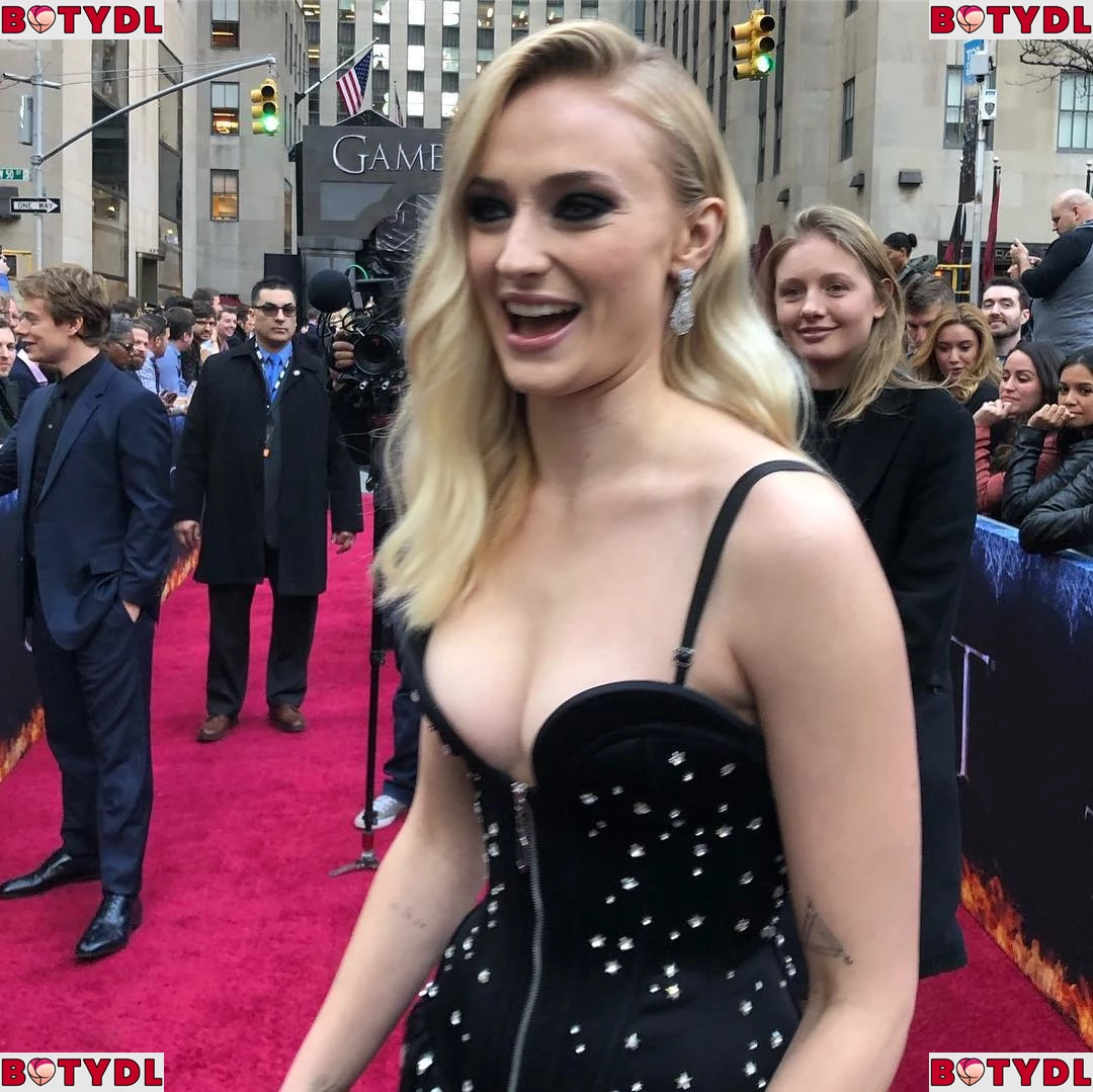 Sophie Turner Onlyfans Photo Gallery 