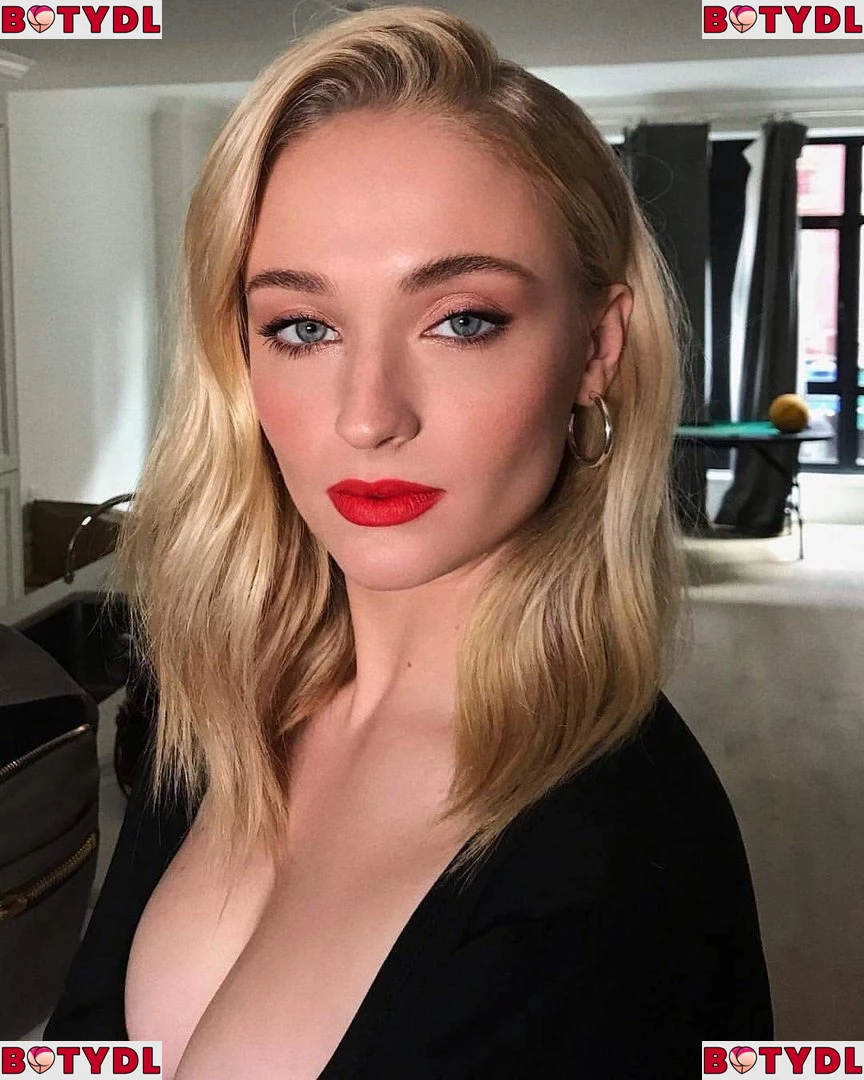 Sophie Turner Onlyfans Photo Gallery 