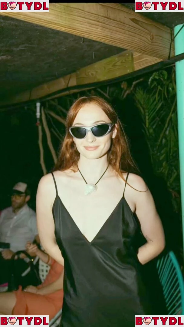 Sophie Turner Onlyfans Photo Gallery 