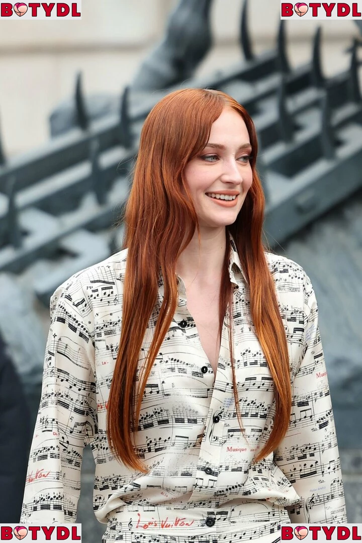 Sophie Turner Onlyfans Photo Gallery 