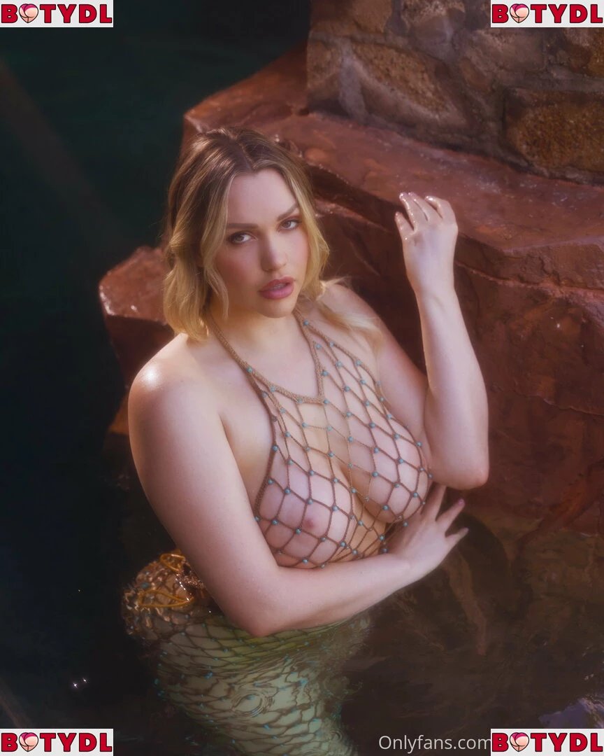 miamalkova Onlyfans Photo Gallery 