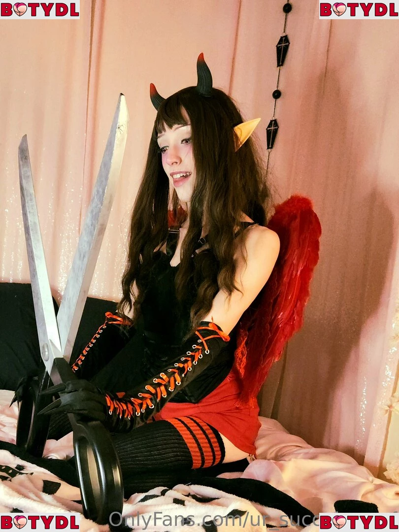 ur_succubus_gf Onlyfans Photo Gallery 