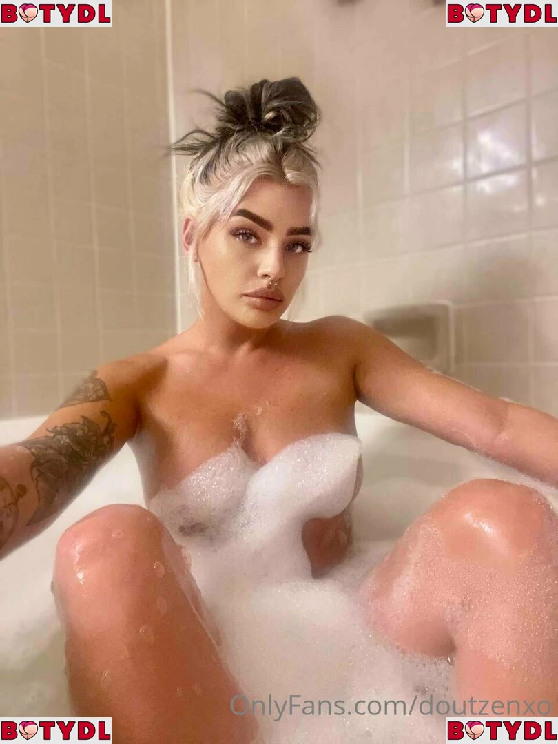 doutzenxo Onlyfans Photo Gallery 