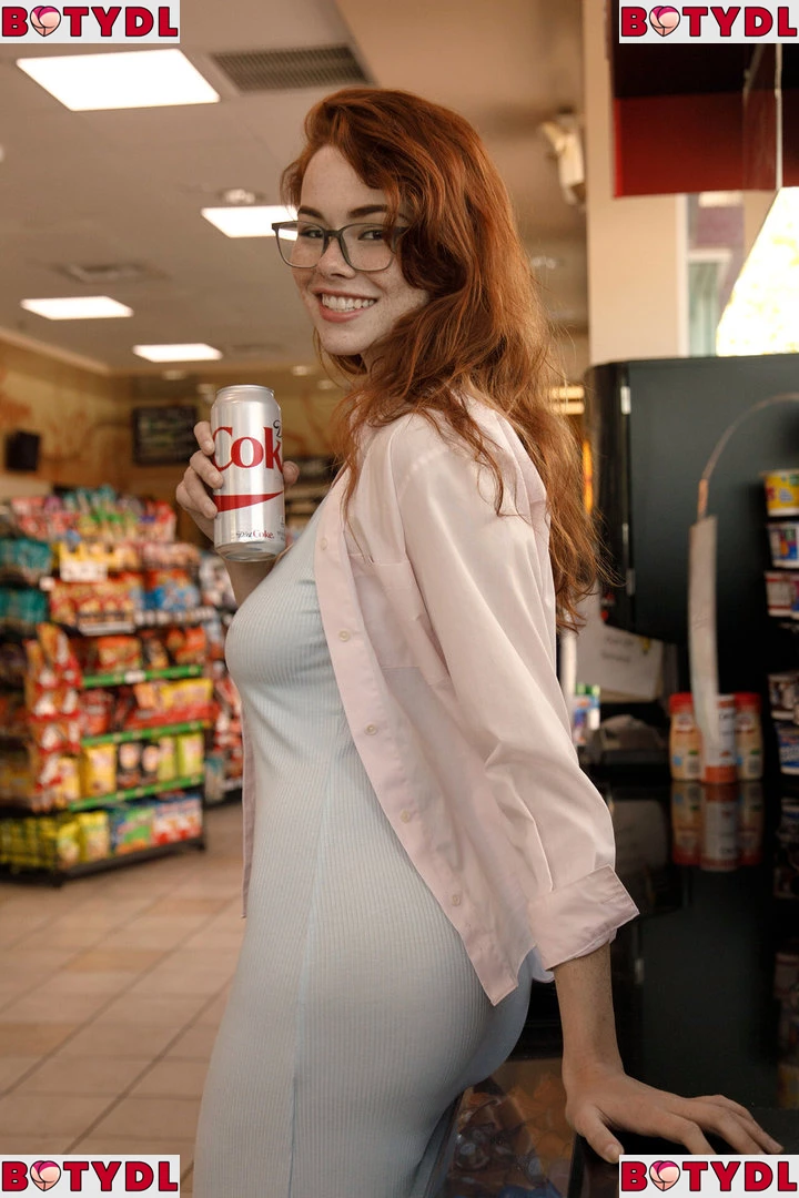 Sabrina Lynn Onlyfans Photo Gallery 