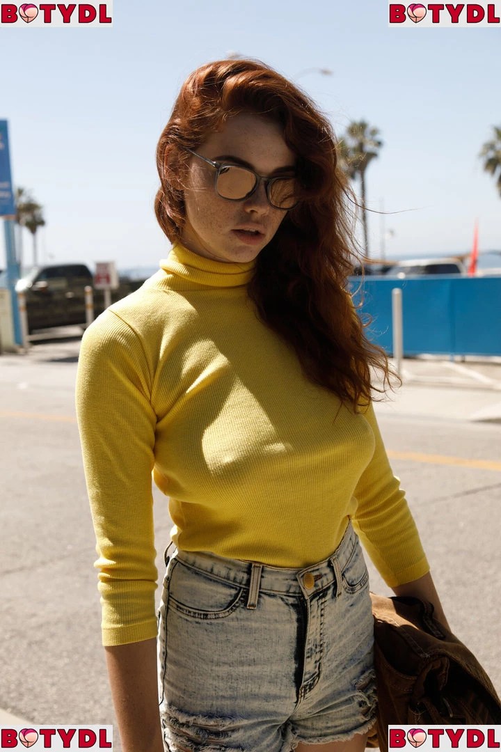 Sabrina Lynn Onlyfans Photo Gallery 