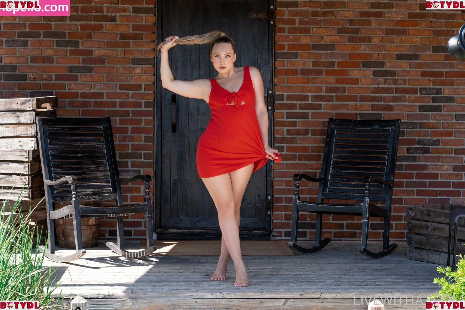 AJ Applegate Onlyfans Photo Gallery 