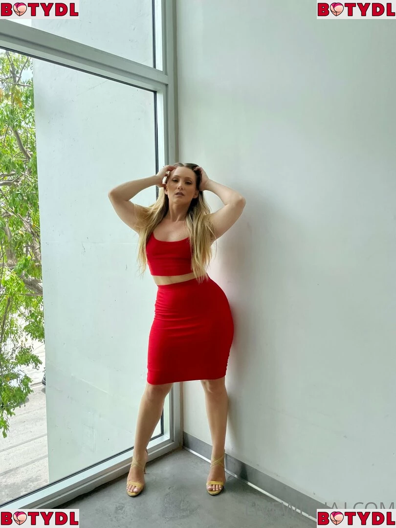 AJ Applegate Onlyfans Photo Gallery 