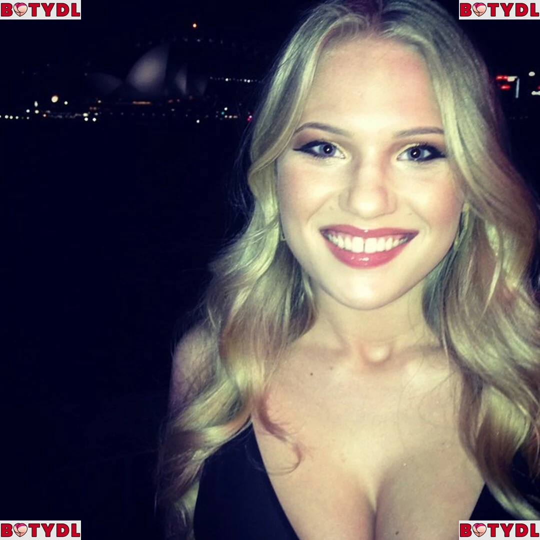 Anja Nissen Onlyfans Photo Gallery 