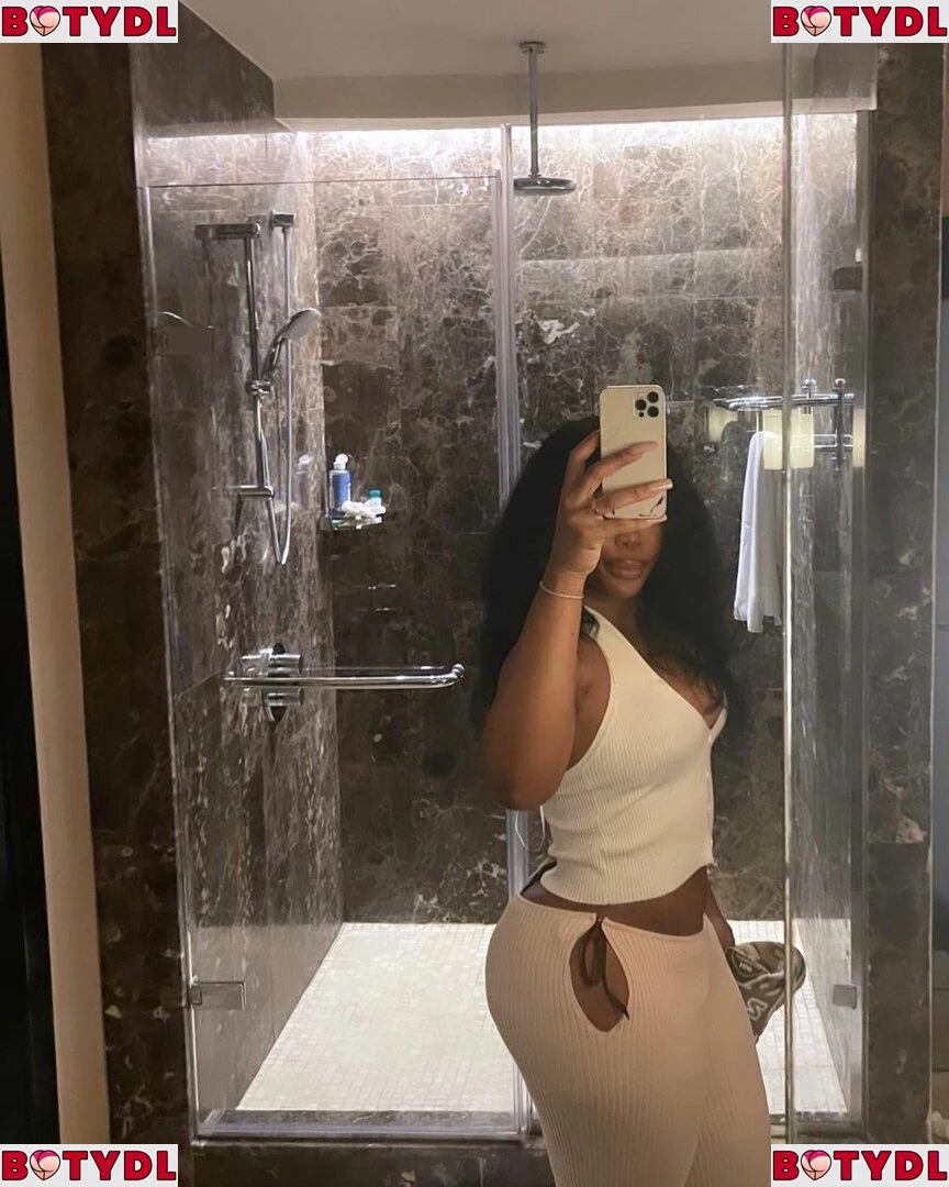 SZA Onlyfans Photo Gallery 