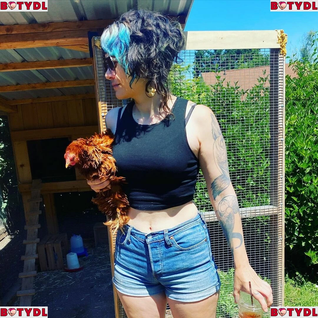 Holly Conrad Onlyfans Photo Gallery 