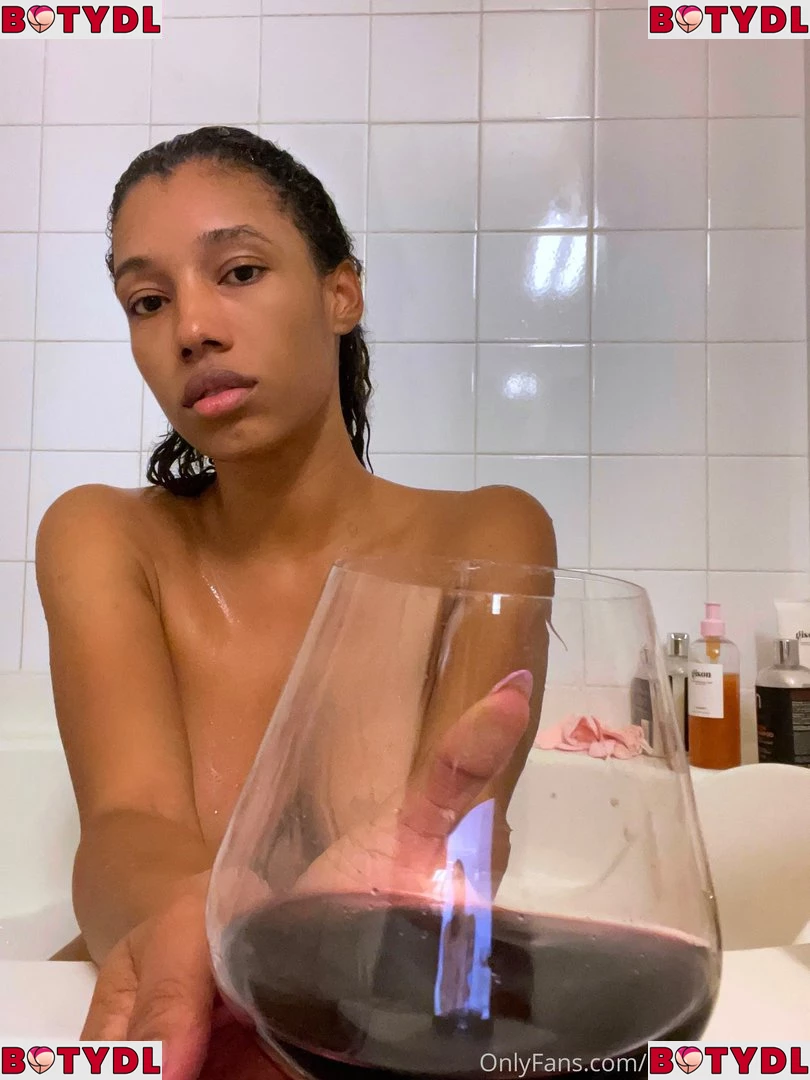 Brookliyn Wren Onlyfans Photo Gallery 