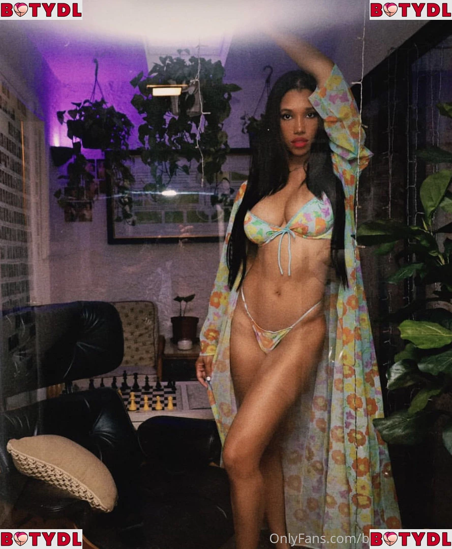 Brookliyn Wren Onlyfans Photo Gallery 