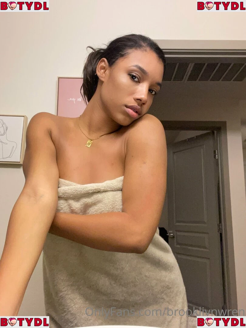 Brookliyn Wren Onlyfans Photo Gallery 