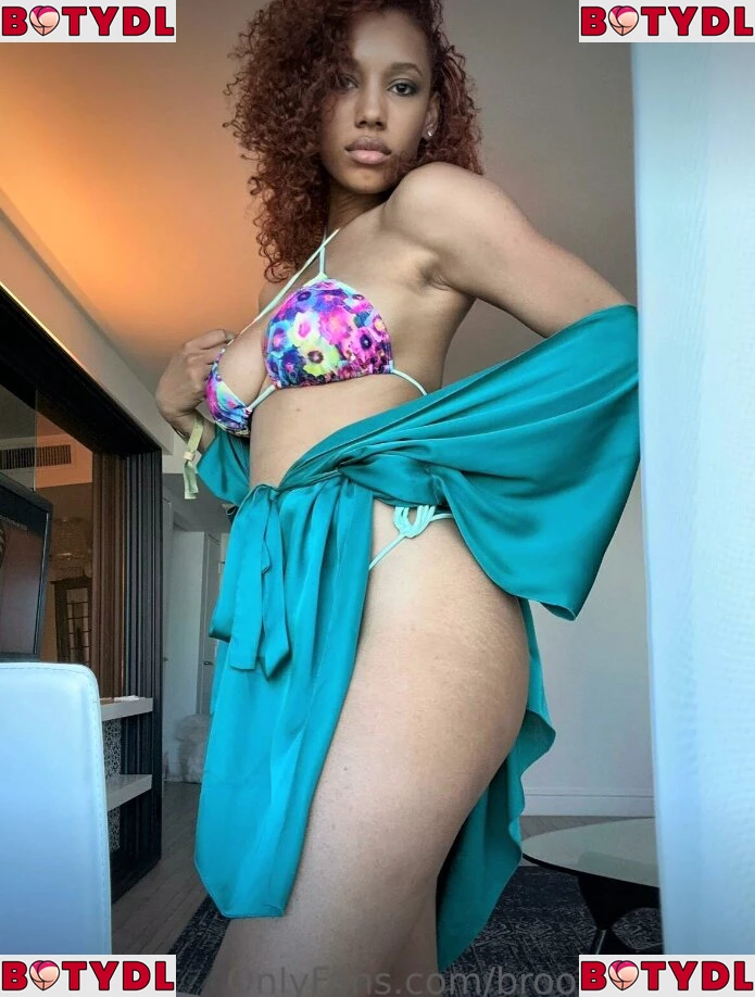 Brookliyn Wren Onlyfans Photo Gallery 