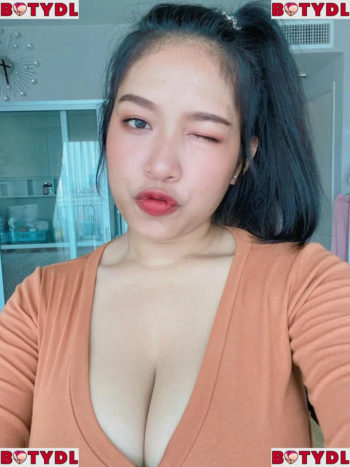 Aoy Chitchanok Onlyfans Photo Gallery 