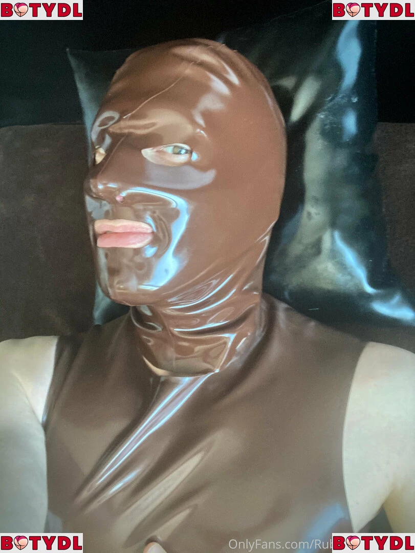 rubberskaterboy Onlyfans Photo Gallery 