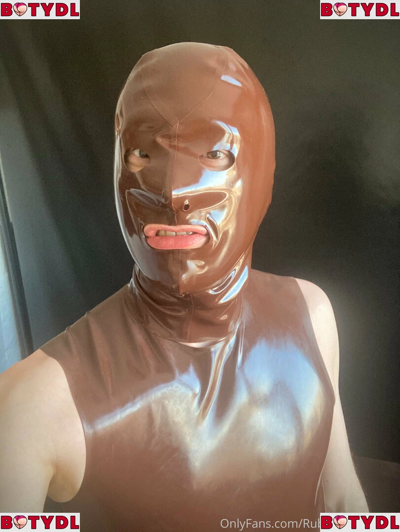 rubberskaterboy Onlyfans Photo Gallery 