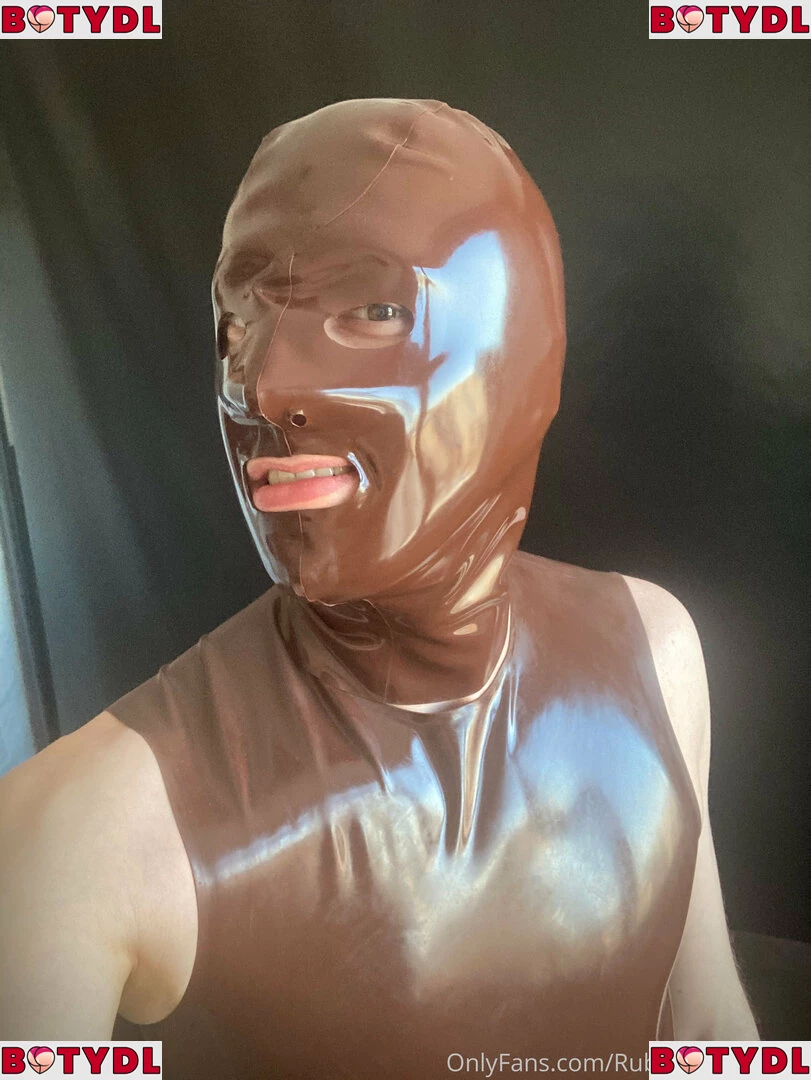 rubberskaterboy Onlyfans Photo Gallery 