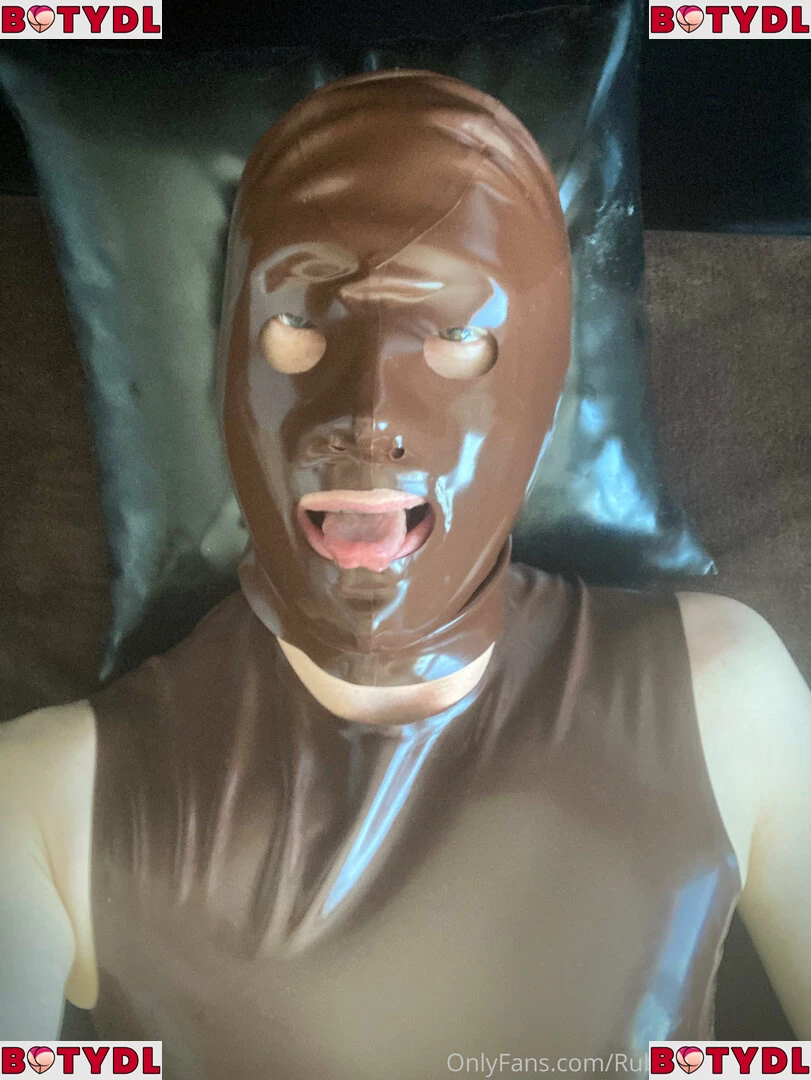 rubberskaterboy Onlyfans Photo Gallery 