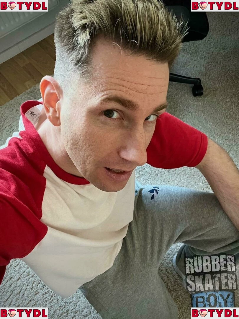 rubberskaterboy Onlyfans Photo Gallery 