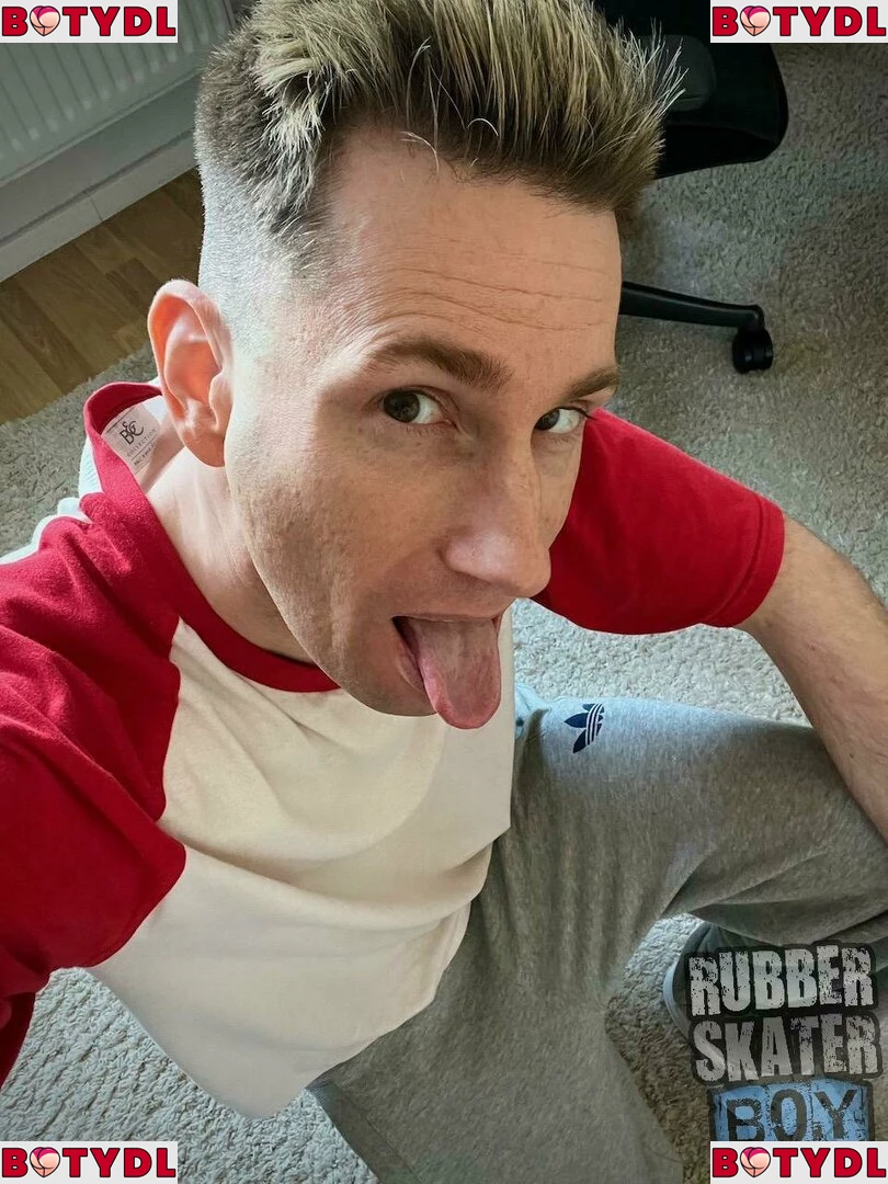 rubberskaterboy Onlyfans Photo Gallery 