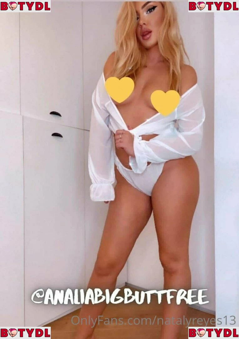 Huge Tits Nataly Onlyfans Photo Gallery 