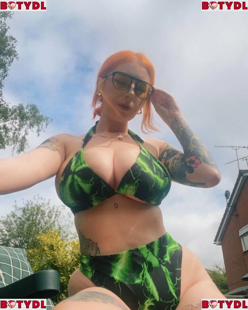 Hollie Rutter Onlyfans Photo Gallery 