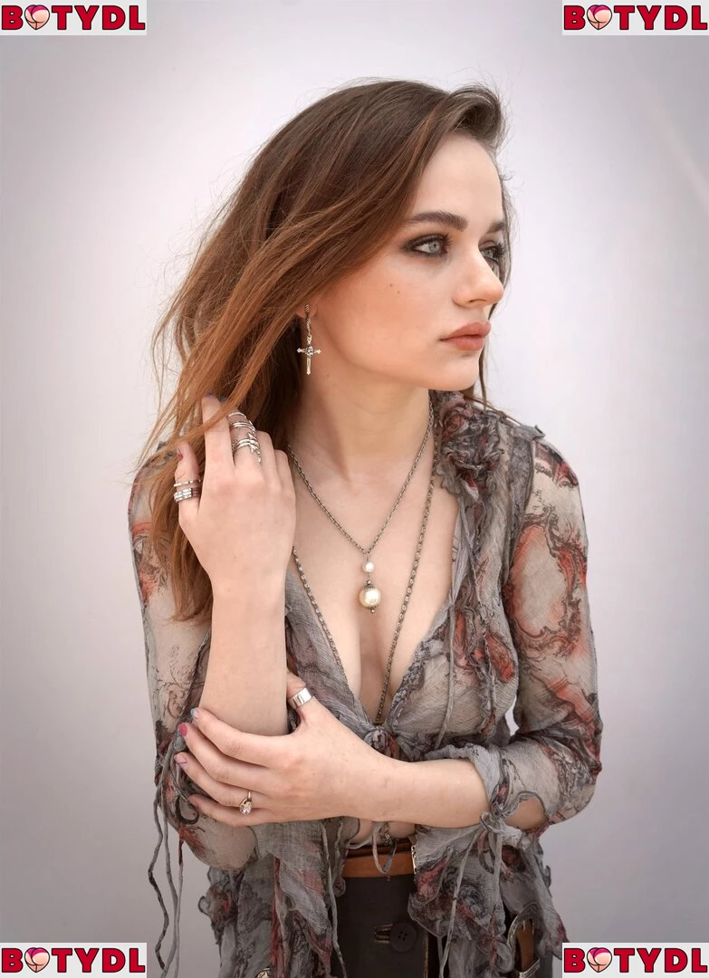 Joey King Onlyfans Photo Gallery 