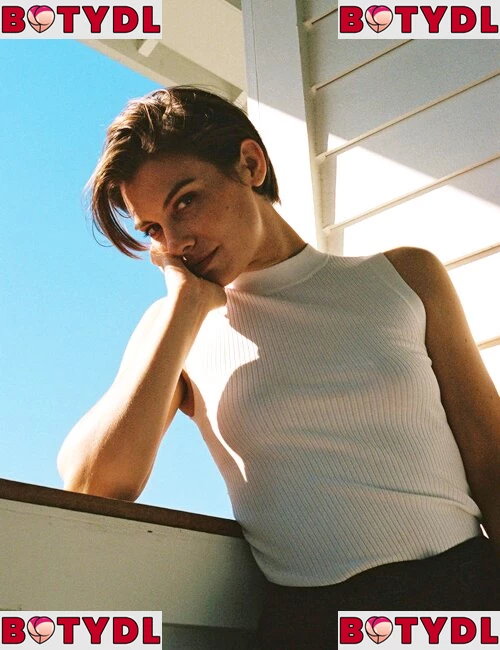 Lauren Cohan Onlyfans Photo Gallery 