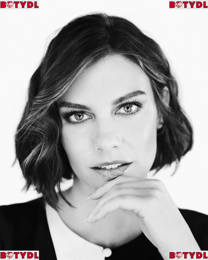 Lauren Cohan Onlyfans Photo Gallery 