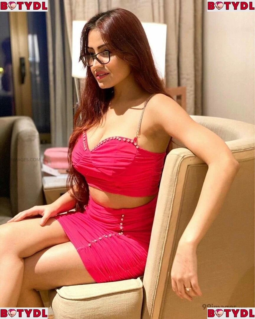 Simran Kaur Hundal Onlyfans Photo Gallery 