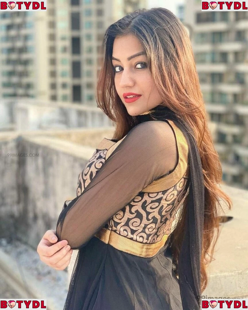 Simran Kaur Hundal Onlyfans Photo Gallery 