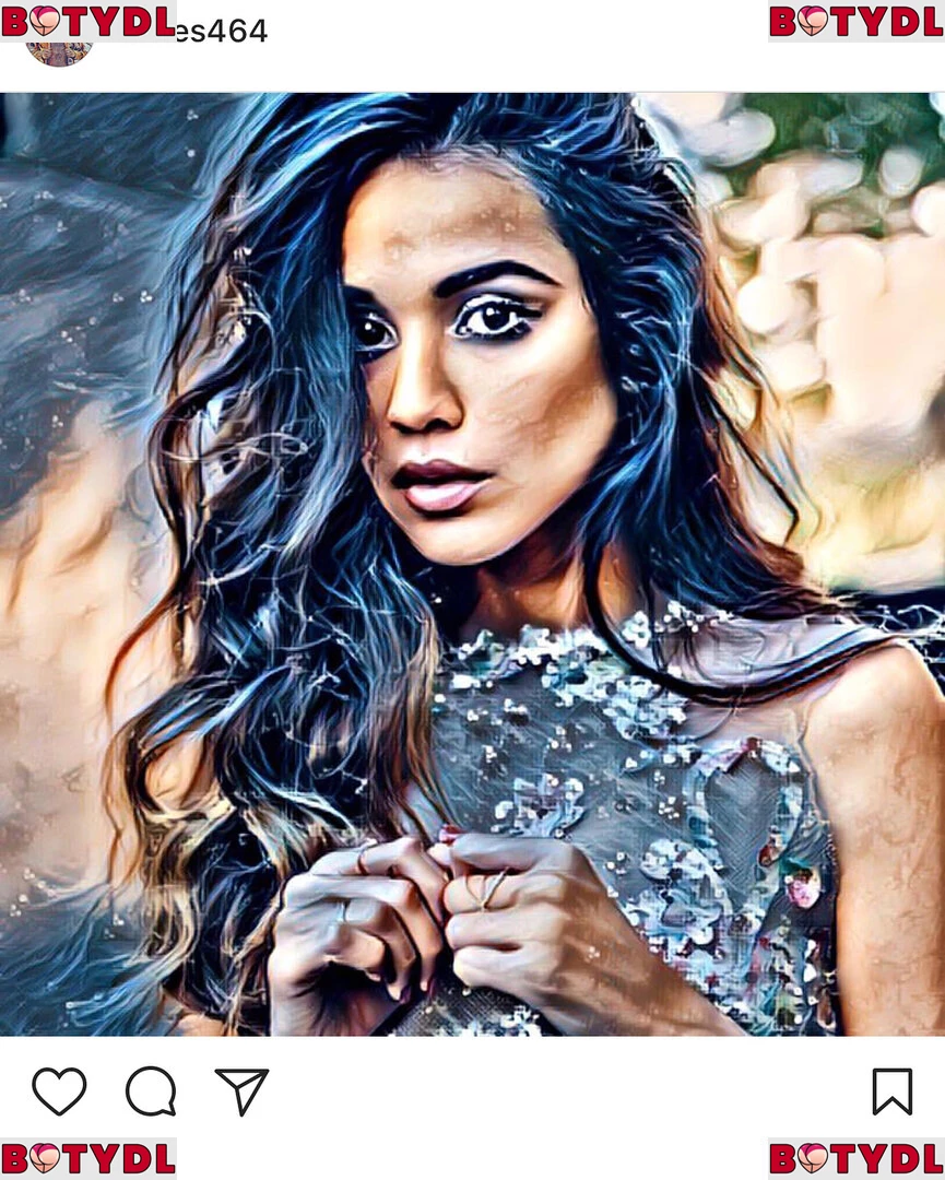 Summer Bishil Onlyfans Photo Gallery 