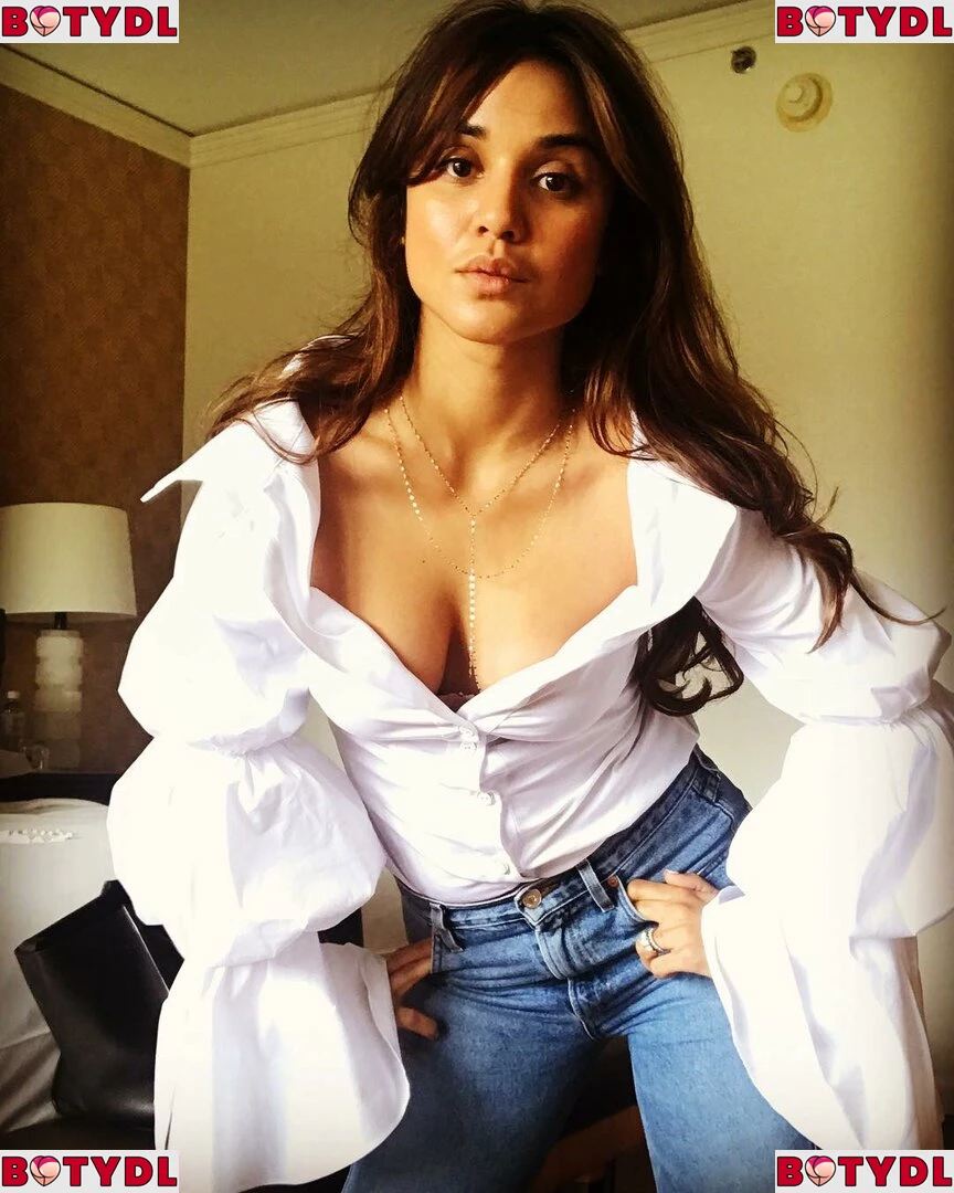 Summer Bishil Onlyfans Photo Gallery 