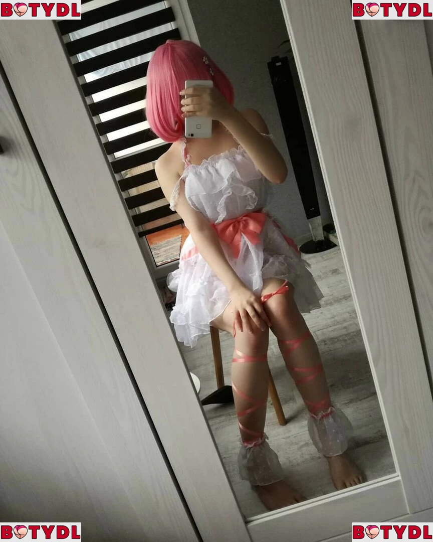 Akariia Cosplay Onlyfans Photo Gallery 