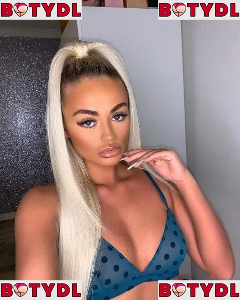 Courtneydoylexx Onlyfans Photo Gallery 