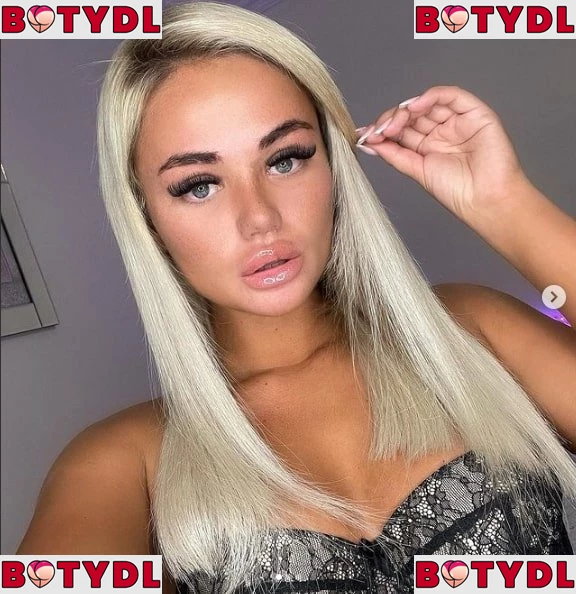 Courtneydoylexx Onlyfans Photo Gallery 