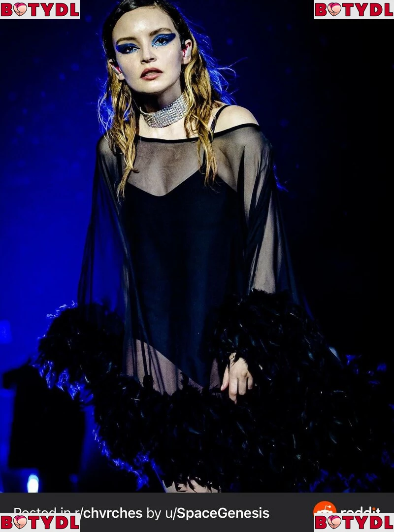 Lauren Mayberry Onlyfans Photo Gallery 