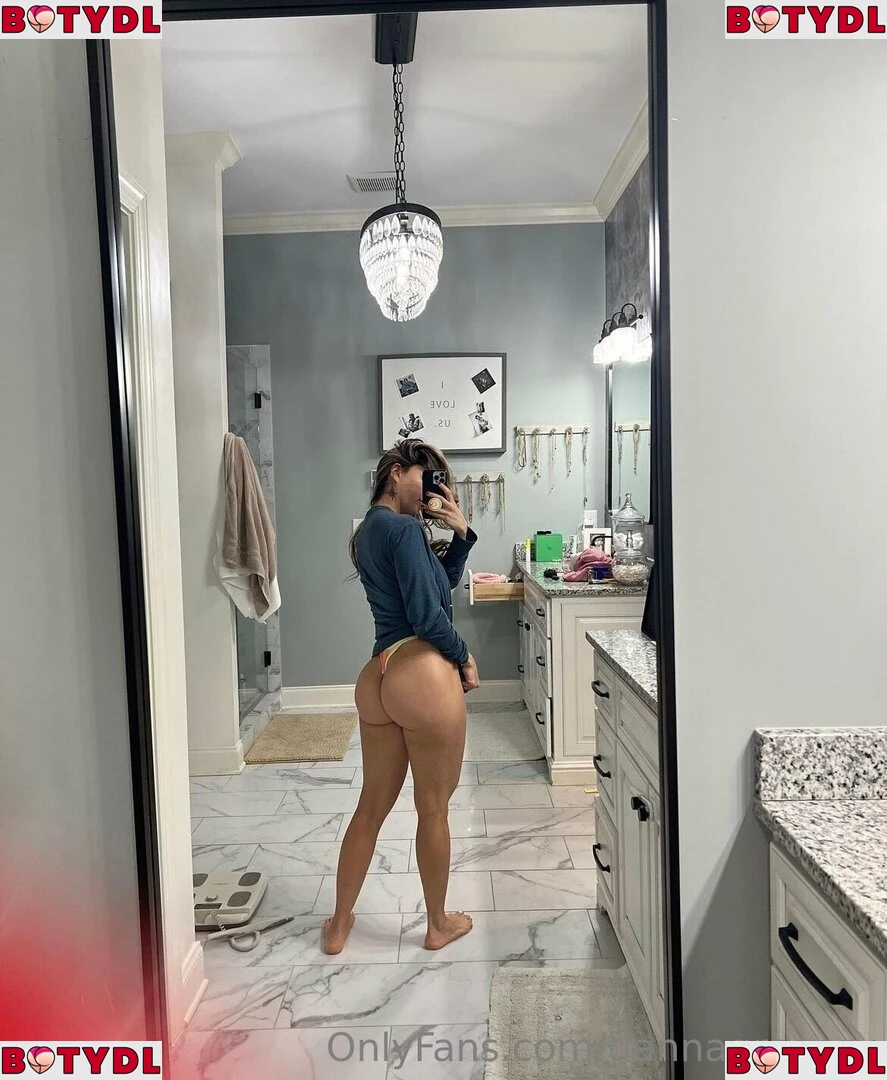 Tianna Gregory Onlyfans Photo Gallery 