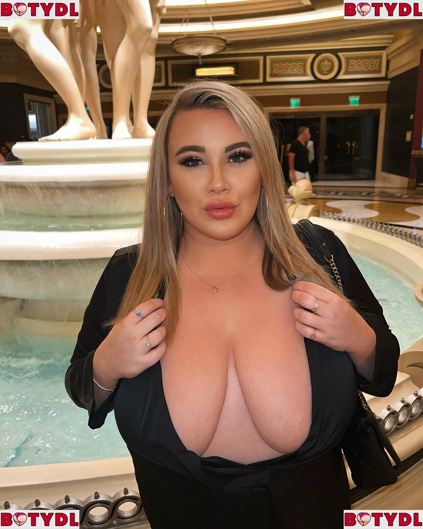 Laura Morgan Onlyfans Photo Gallery 