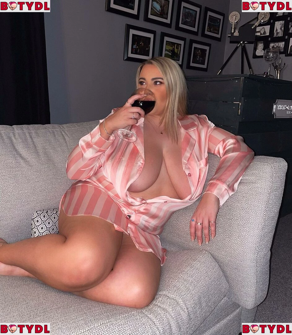 Laura Morgan Onlyfans Photo Gallery 