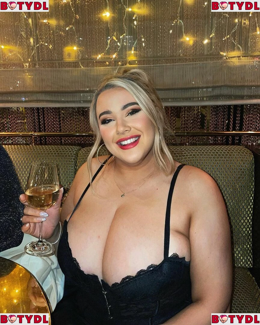 Laura Morgan Onlyfans Photo Gallery 