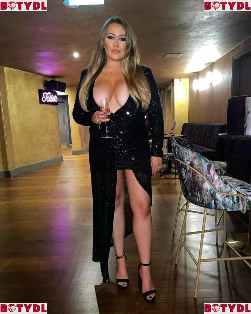 Laura Morgan Onlyfans Photo Gallery 