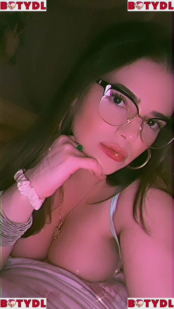 vanessinator Onlyfans Photo Gallery 