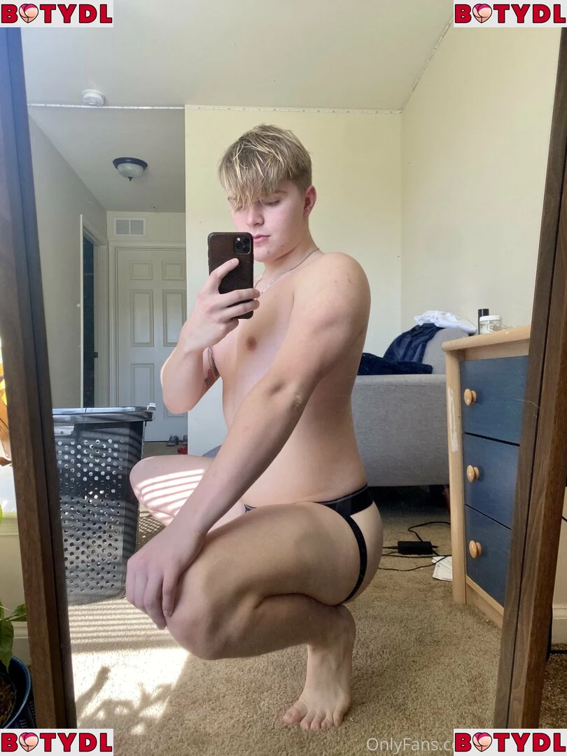 justmyless Onlyfans Photo Gallery 